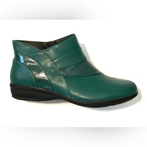 COMFORTVIEW JOLENE Green Ankle Booties-10.5 Wide